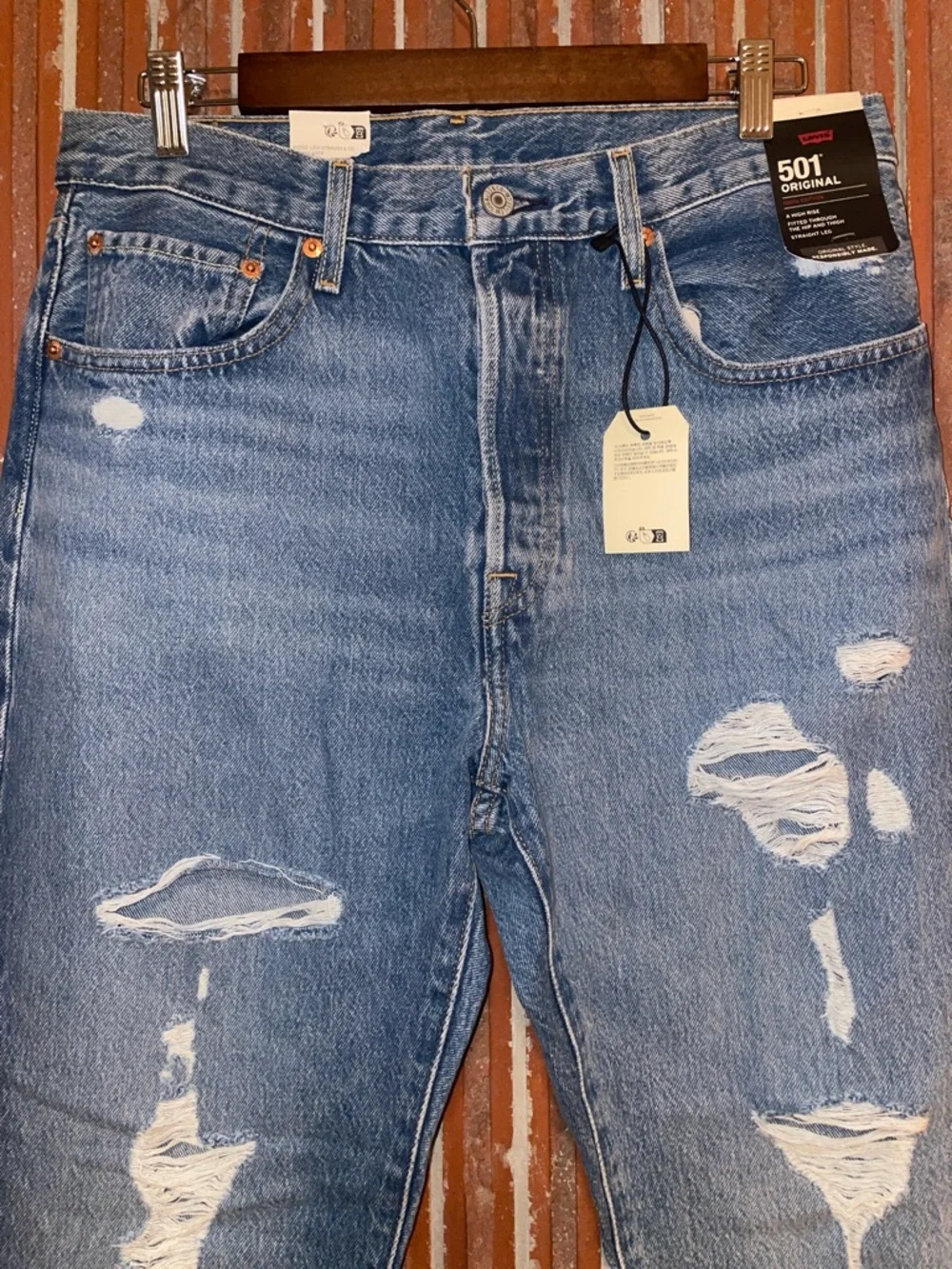 NWT Levi’s 501 women’s distressed high rise button fly straight leg jeans - Picture 2 of 11